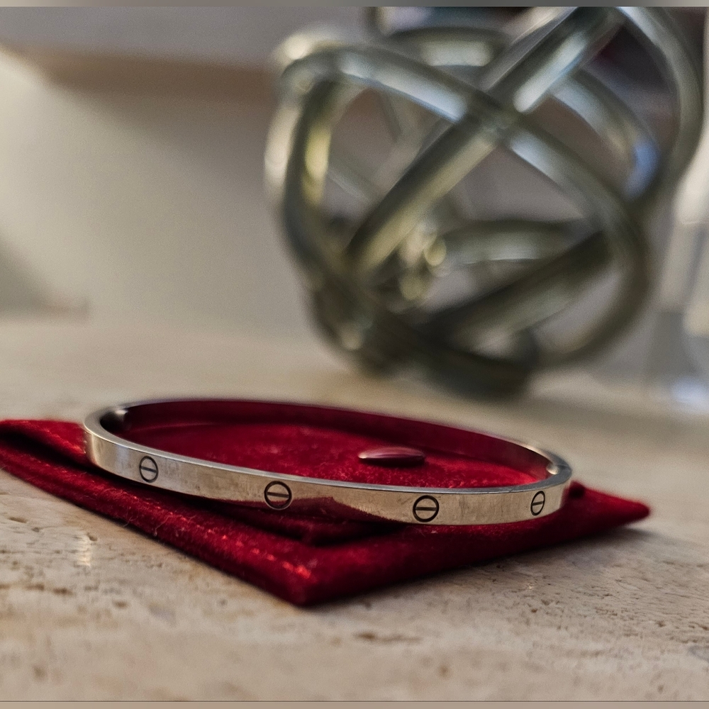 white gold love bracelet small in size 18